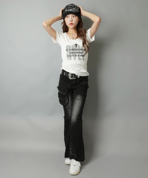 SPINNS（スピンズ）の「半袖カットソー/スプレースタッズ/平成ギャル（Tシャツ/カットソー・レディース・オフホワイト/グレー/ブラック・ONESIZE）」の18枚目の写真