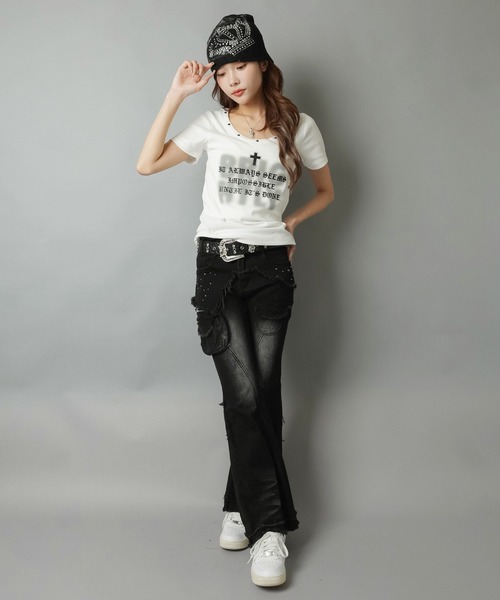 SPINNS（スピンズ）の「半袖カットソー/スプレースタッズ/平成ギャル（Tシャツ/カットソー・レディース・オフホワイト/グレー/ブラック・ONESIZE）」の19枚目の写真