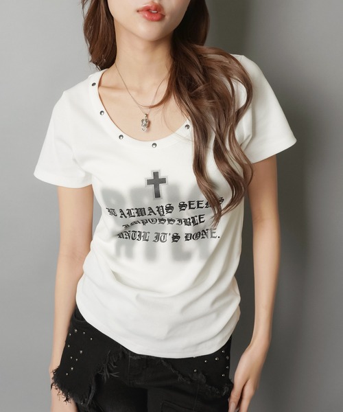 SPINNS（スピンズ）の「半袖カットソー/スプレースタッズ/平成ギャル（Tシャツ/カットソー・レディース・オフホワイト/グレー/ブラック・ONESIZE）」の6枚目の写真