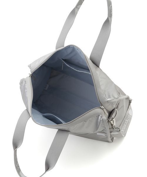 LeSportsac(レスポートサック)の「【SNIDEL×LeSportsac】DELUXE MED WEEKNDER MH(ショルダーバッグ・レディース・シルバー/ブラック・F)」の4枚目の写真
