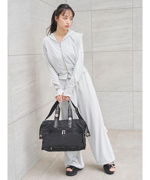 LeSportsac(レスポートサック)の「【SNIDEL×LeSportsac】DELUXE MED WEEKNDER MH(ショルダーバッグ・レディース・シルバー/ブラック・F)」の12枚目の写真