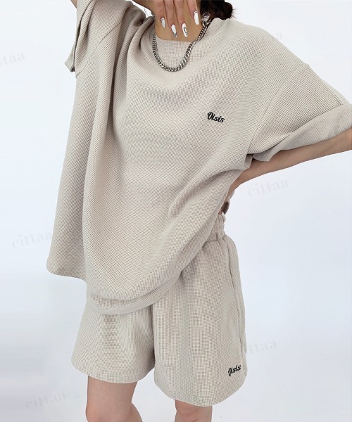 Dalfwin(ダールフィン)の「韓国ファッション 【上下セット】Oisis刺繍ワッフル半袖セットアップ(ルームウェア/パジャマ・レディース・ブラック/ベージュ・FREE)」の5枚目の写真