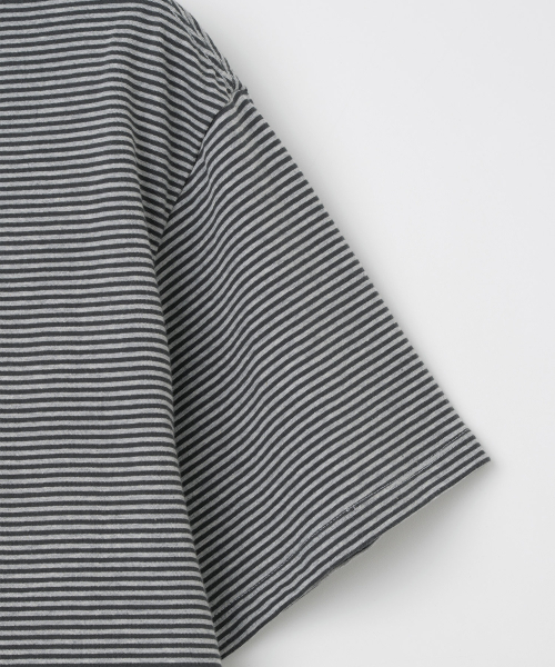Millo Archive（ミロ アーカイブ）の「モズストライプTシャツ [メランジグレー]（Tシャツ/カットソー・メンズ・その他・MEDIUM/LARGE/X-LARGE）」の3枚目の写真