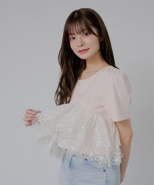 Chico(チコ)の「【SALON by Chico】パフ袖フラワーオーガンジーペプラムトップス(Tシャツ/カットソー・レディース・ブラック系その他/ピンク/ホワイト・FREE)」の7枚目の写真