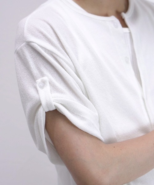 Chikashitsu +(チカシツプラス)の「【Chikashitsu +】roll up sleeve button t-shirt (4color) / 【チカシツプラス】ソフト半袖カーディガンシャツ<着用動画あり>(シャツ/ブラウス・メンズ・ブラウン/グレー/ブラック/ホワイト・ONE SIZE)」の5枚目の写真