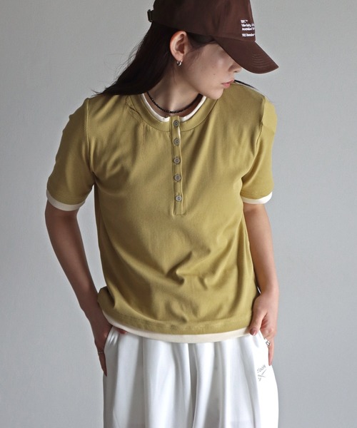 COURO(コウロ)の「バイカラーヘンリーネックカットソー(Tシャツ/カットソー・レディース・アイボリー/イエロー/グレイッシュベージュ/ブラック/モカ・M)」の7枚目の写真
