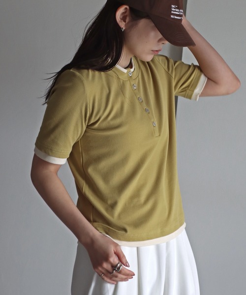 COURO(コウロ)の「バイカラーヘンリーネックカットソー(Tシャツ/カットソー・レディース・アイボリー/イエロー/グレイッシュベージュ/ブラック/モカ・M)」の8枚目の写真
