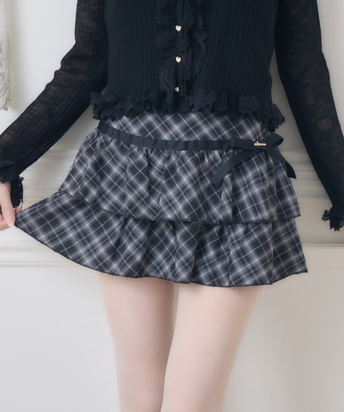 couture BY ROJITA(クチュールバイロジータ)の「チェックティアードミニスカパン(スカート・レディース・ブラック/ブラウン・FREE)」の4枚目の写真