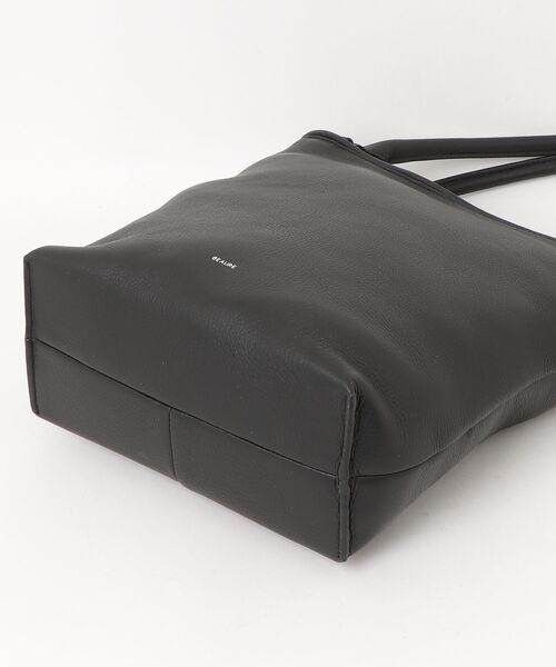 Beau're（ヴュレ）の「【BEAURE/ビュレ】レザー 縦長 ショルダー Bag  B-26215（トートバッグ・レディース・ブラック/グレー・FREE）」の3枚目の写真