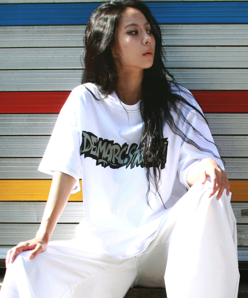 DEMARC(ドゥマーク)の「text graffiti boxy short sleeve tee - White(Tシャツ/カットソー・レディース・その他・MEDIUM/LARGE)」の3枚目の写真