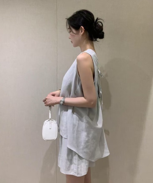 FAVORITO（ファヴォリート）の「ノースリーブトップスショートパンツセットアップ（セットアップ・レディース・ホワイト/ブラック/グレー・F）」の13枚目の写真