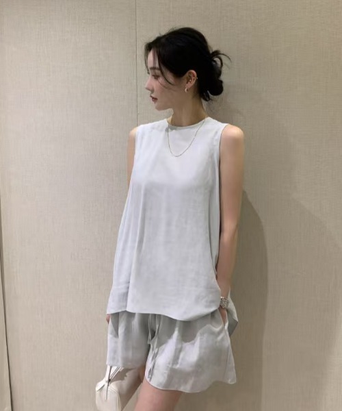 FAVORITO（ファヴォリート）の「ノースリーブトップスショートパンツセットアップ（セットアップ・レディース・ホワイト/ブラック/グレー・F）」の12枚目の写真