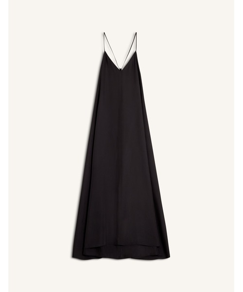 Maison Kitsune(メゾンキツネ)の「FLUID LONG DRESS(ドレス・レディース・ブラック・36/34/38)」の2枚目の写真