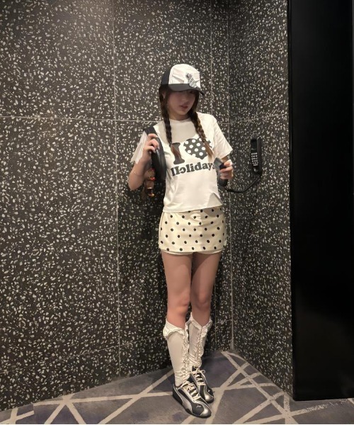 WEGO（ウィゴー）の「ロゴドット柄ハートTシャツ（Tシャツ/カットソー・レディース・ネイビー/ブラック/ピンク/ホワイト・FREE）」の14枚目の写真