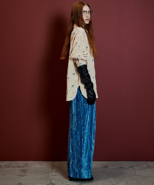 MAISON SPECIAL(メゾンスペシャル)の「Flower Embroidery Velour Easy Pants/フラワーエンブロイダリーベロアイージーパンツ(その他パンツ・レディース・ホワイト/ブラック/ブルー・38/36)」の16枚目の写真