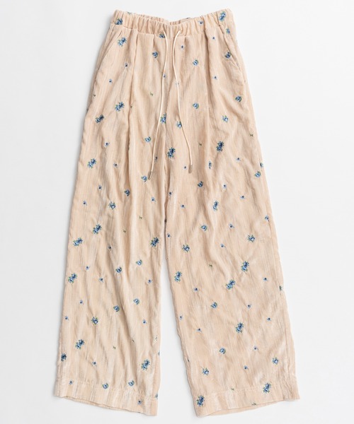 MAISON SPECIAL(メゾンスペシャル)の「Flower Embroidery Velour Easy Pants/フラワーエンブロイダリーベロアイージーパンツ(その他パンツ・レディース・ホワイト/ブラック/ブルー・38/36)」の22枚目の写真