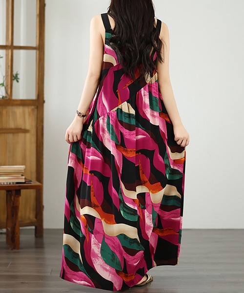Doux Belle（ドゥーベル）の「総柄キャミロングワンピース（ワンピース・レディース・アイボリー/ローズ・MEDIUM/LARGE/X-LARGE）」の14枚目の写真