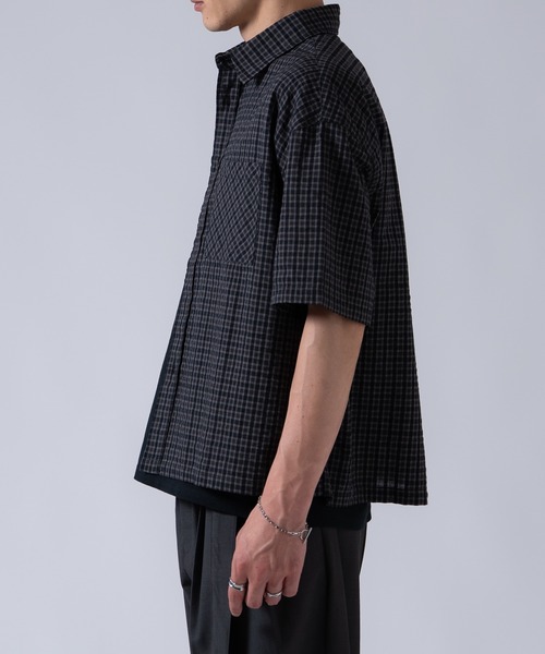OXA(オグザ)の「ショート丈半袖チェックシャツ OXA(シャツ/ブラウス・メンズ・ブラック/ブラック系・MEDIUM/LARGE)」の9枚目の写真