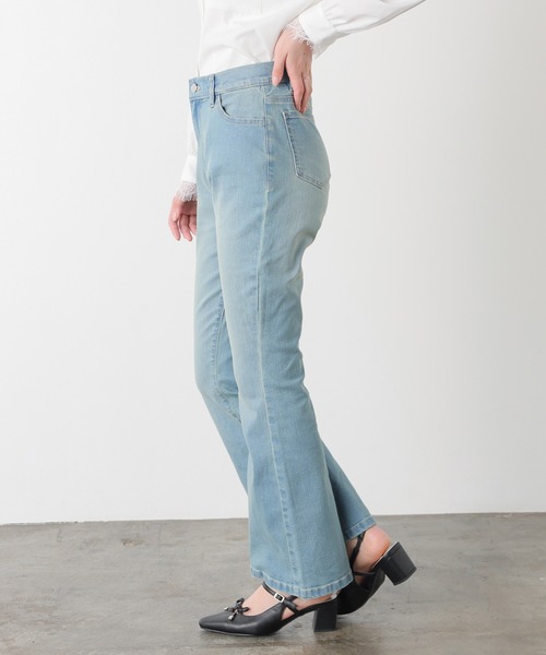 Honeys(ハニーズ)の「デニムフレアパンツ(デニムパンツ・レディース・ブルー系その他/ワンウォッシュ/ブラック・L/LL/M/S/SS)」の22枚目の写真