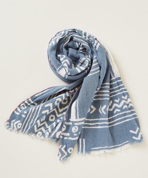 チャイハネ(チャイハネ)の「【チャイハネ】インド綿100% 青色ストール(ストール/ショール・レディース・ブルー/ネイビー/ホワイト/ライトブルー・FREE)」の1枚目の写真