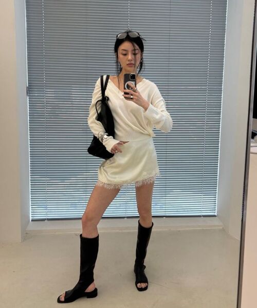 PROJECT WAVE（プロジェクトウェーブ）の「Cilly Satin Skirt Pant [IVORY]（スカート・レディース・Beige/ブラック/アイボリー・MEDIUM/SMALL）」の6枚目の写真