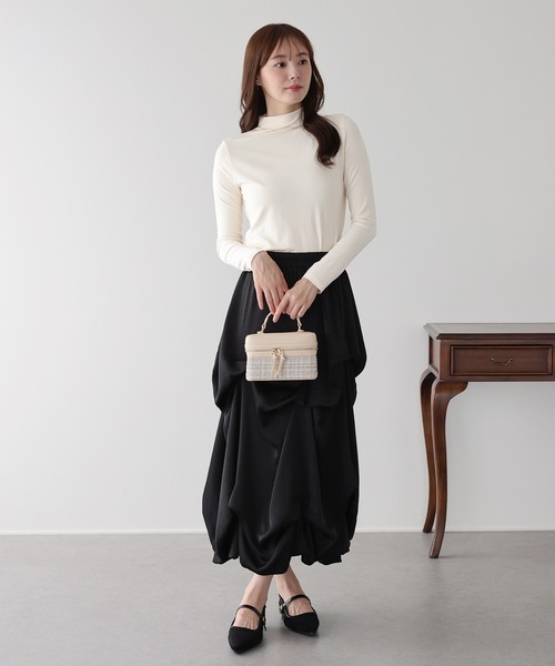 BLUEEAST（ブルーイースト）の「モックネックロングTシャツ（Tシャツ/カットソー・レディース・アイボリー/ブラック/ブラウン・MEDIUM）」の9枚目の写真