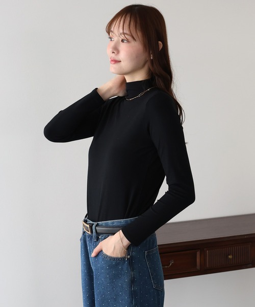 BLUEEAST（ブルーイースト）の「モックネックロングTシャツ（Tシャツ/カットソー・レディース・アイボリー/ブラック/ブラウン・MEDIUM）」の20枚目の写真