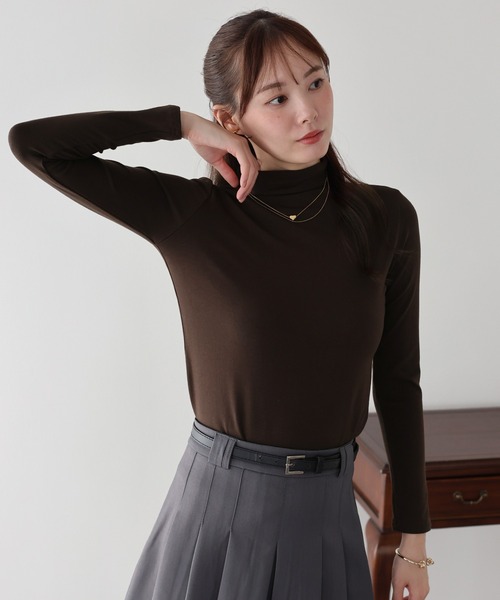 BLUEEAST（ブルーイースト）の「モックネックロングTシャツ（Tシャツ/カットソー・レディース・アイボリー/ブラック/ブラウン・MEDIUM）」の12枚目の写真