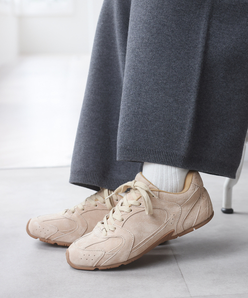 U by SPICK&SPAN（ユーバイスピックアンドスパン）の「MOHI/モヒ スエードスニーカー（スニーカー・レディース・ブラウン/ベージュ・23.5cm/23cm/24cm）」の2枚目の写真