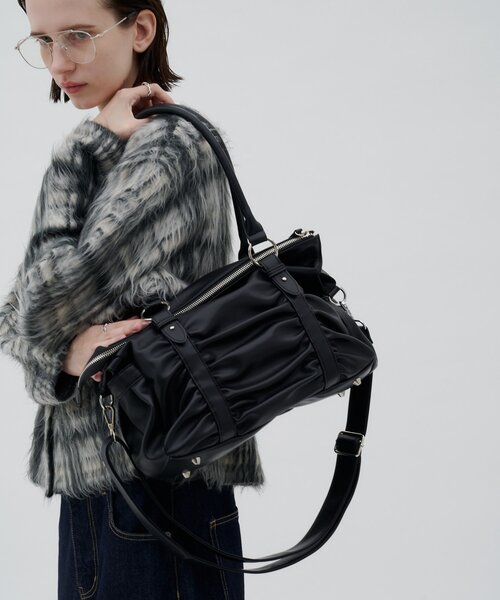 CIAOPANIC TYPY(チャオパニックティピー)の「:【ZOZO限定】ギャザーデザイン2WAYBAG(ショルダーバッグ・レディース・ブラック/ブラウン・ONE SIZE)」の8枚目の写真