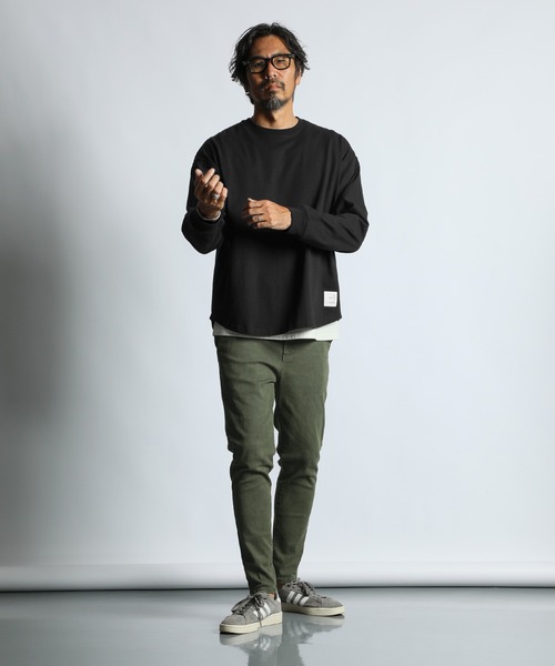 The DUFFER of ST.GEORGE（ザダファーオブセントジョージ）の「【WEB限定アイテム】8oz HEAVY WEIGHT CREW NECK ROUND HEM L/SL TEE：8オンス ヘビーウェイト クルーネック ラウンドヘム ロンT（Tシャツ/カットソー・メンズ・ホワイト/ブラック/ブルー・MEDIUM/SMALL/X-LARGE/LARGE）」の7枚目の写真