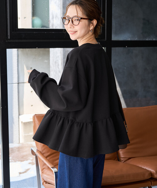 FREAK'S STORE(フリークスストア)の「限定展開 <イージーケア>コットンタッチ ポンチ ペプラム ボタン カーディガン(カーディガン/ボレロ・レディース・サックスブルー/ライトグレー/ブラック/ベージュ/ブラウン・フリ-)」の1枚目の写真