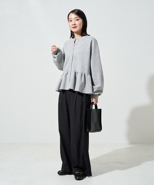 FREAK'S STORE(フリークスストア)の「限定展開 <イージーケア>コットンタッチ ポンチ ペプラム ボタン カーディガン(カーディガン/ボレロ・レディース・サックスブルー/ライトグレー/ブラック/ベージュ/ブラウン・フリ-)」の14枚目の写真