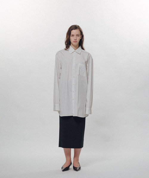 KEISUKEYOSHIDA（ケイスケヨシダ）の「Stripe Standard Shirts（シャツ/ブラウス・レディース・ホワイト/ブラック/ネイビー・L/M）」の4枚目の写真