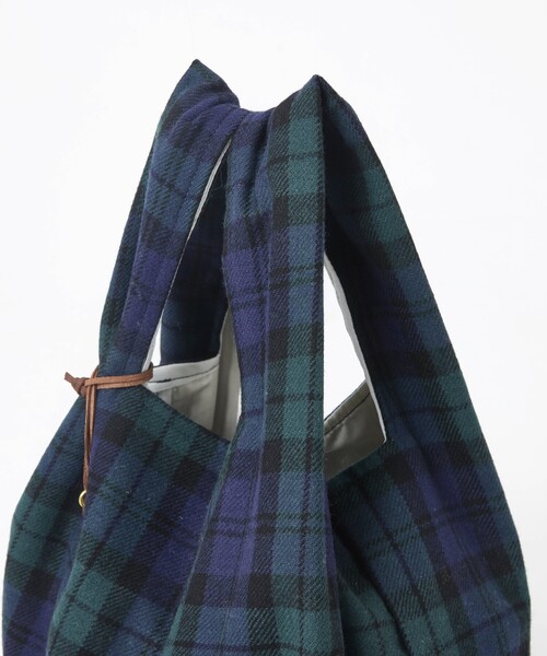 MASTER&Co（マスターアンドコー）の「【MASTER & CO / マスターアンドコー】チェックエコバッグ/サブバッグ/タータンチェック【WEB限定】（エコバッグ/サブバッグ・レディース・ブラック系その他/レッド系その他・フリー）」の13枚目の写真
