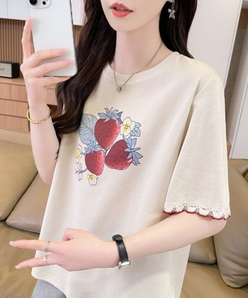 Ritzy(リッツィー)の「いちごプリント柄・フリル半袖Tシャツ(Tシャツ/カットソー・レディース・グレー/ホワイト・LARGE/MEDIUM)」の6枚目の写真