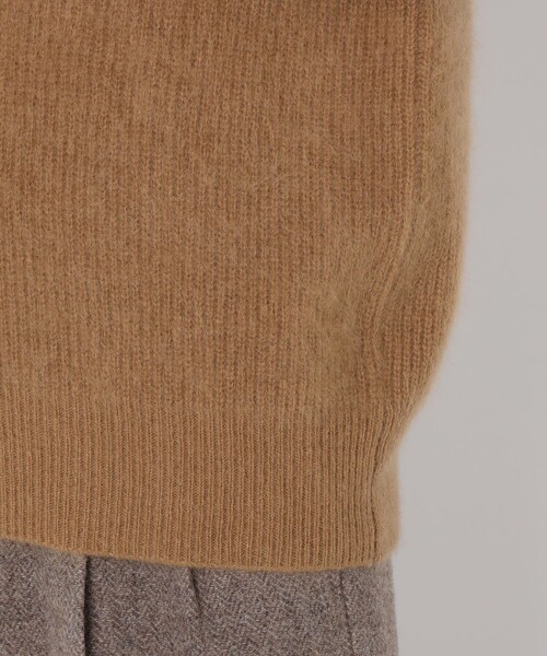 TOMORROWLAND (トゥモローランド)の「【WEB先行予約】TOMORROWLAND tricot ウールファー Vネックプルオーバーニット(ニット/セーター・メンズ・キャメル/ネイビー/レッド・M/S)」の11枚目の写真