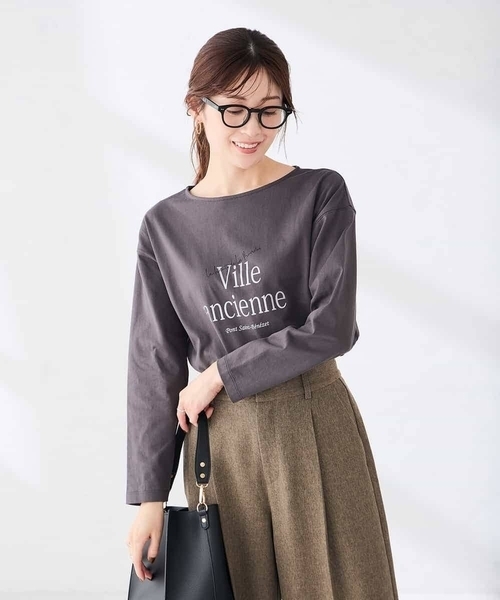 a.v.v（アーヴェヴェ）の「アソート ロゴ プリント 長袖 Tシャツ（Tシャツ/カットソー・レディース・ホワイト/チャコールグレー/アイボリー・36/38/40）」の3枚目の写真