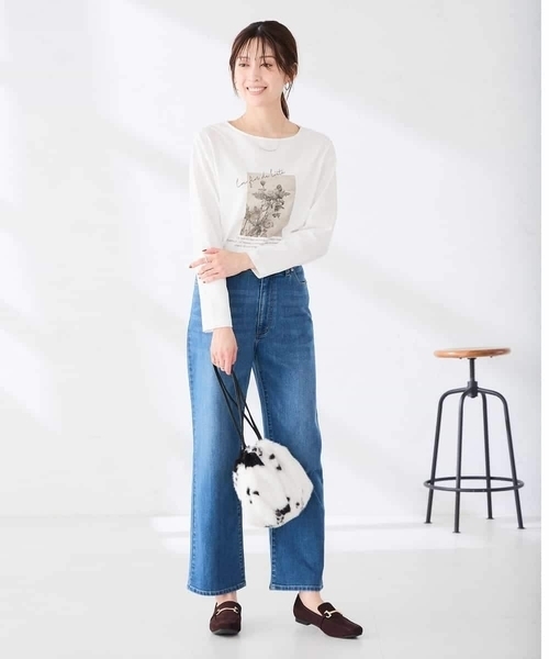 a.v.v（アーヴェヴェ）の「アソート ロゴ プリント 長袖 Tシャツ（Tシャツ/カットソー・レディース・ホワイト/チャコールグレー/アイボリー・36/38/40）」の7枚目の写真