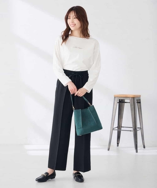 a.v.v（アーヴェヴェ）の「アソート ロゴ プリント 長袖 Tシャツ（Tシャツ/カットソー・レディース・ホワイト/チャコールグレー/アイボリー・36/38/40）」の15枚目の写真