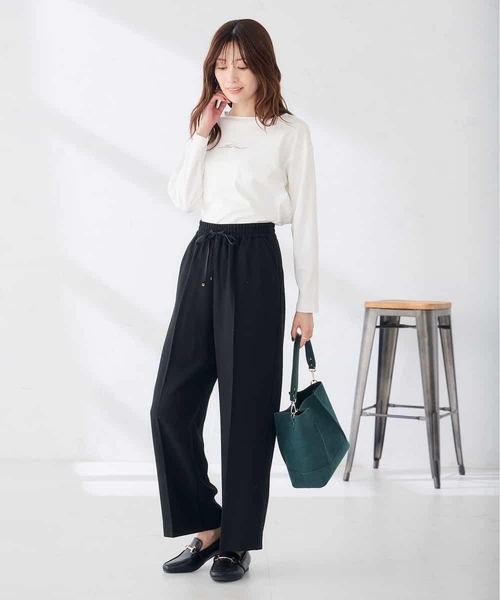 a.v.v（アーヴェヴェ）の「アソート ロゴ プリント 長袖 Tシャツ（Tシャツ/カットソー・レディース・ホワイト/チャコールグレー/アイボリー・36/38/40）」の16枚目の写真
