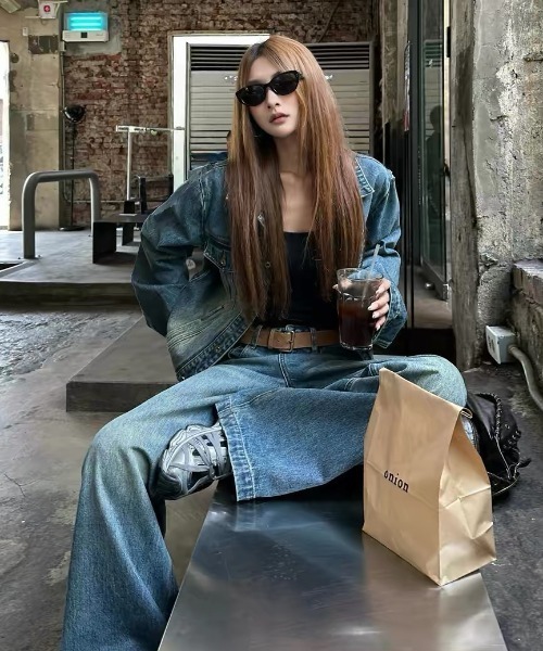 FAVORITO（ファヴォリート）の「シングルブレストトップスワイドパンツデニムセットアップ（セットアップ・レディース・ブルー・XL/L/M/S）」の13枚目の写真