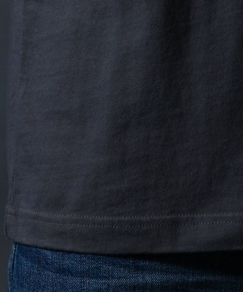 Champion（チャンピオン）の「【Champion】無地VネックTシャツ（Tシャツ/カットソー・メンズ・ダークグレー/グレー/ブラック/グリーン/ネイビー/ホワイト・SMALL/LARGE/MEDIUM/X-LARGE）」の13枚目の写真