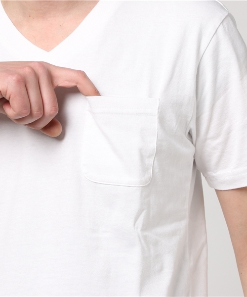 Champion（チャンピオン）の「【Champion】無地VネックTシャツ（Tシャツ/カットソー・メンズ・ダークグレー/グレー/ブラック/グリーン/ネイビー/ホワイト・SMALL/LARGE/MEDIUM/X-LARGE）」の18枚目の写真