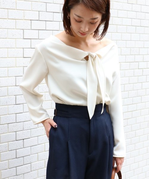 Noble ノーブル の エステルサテンボウタイブラウス シャツ ブラウス Wear