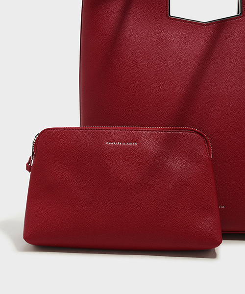 CHARLES & KEITH（チャールズ & キース）の「カットアウトディテールトートバック/CUT-OUT DETAIL TOTE BAG（トートバッグ・レディース・ブラック/レッド・XL）」の7枚目の写真