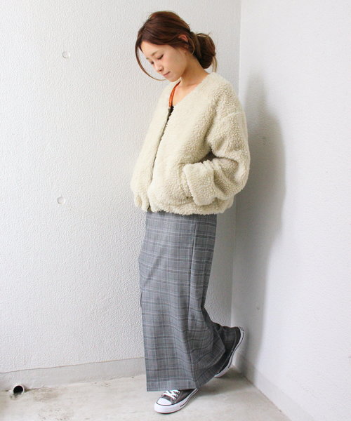 ottilie（オティーリエ）の「（ＷＥＢ限定）ミリタリーボアショートブルゾン（ブルゾン・レディース・グレー/オフホワイト/カーキ・FREE）」の5枚目の写真