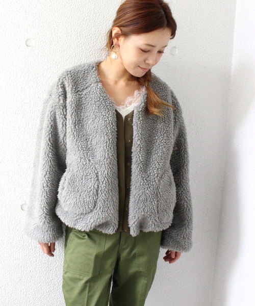 ottilie（オティーリエ）の「（ＷＥＢ限定）ミリタリーボアショートブルゾン（ブルゾン・レディース・グレー/オフホワイト/カーキ・FREE）」の11枚目の写真