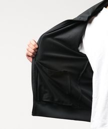 EMPORIO ARMANI EA7（エンポリオアルマーニイーエーセブン）の