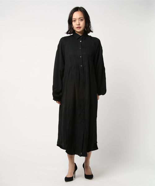 MOUSSY(マウジー)の「PIN TUCK SHIRT DRESS(ワンピース・レディース・ブラック/オフホワイト/ライトベージュ・FREE)」の6枚目の写真